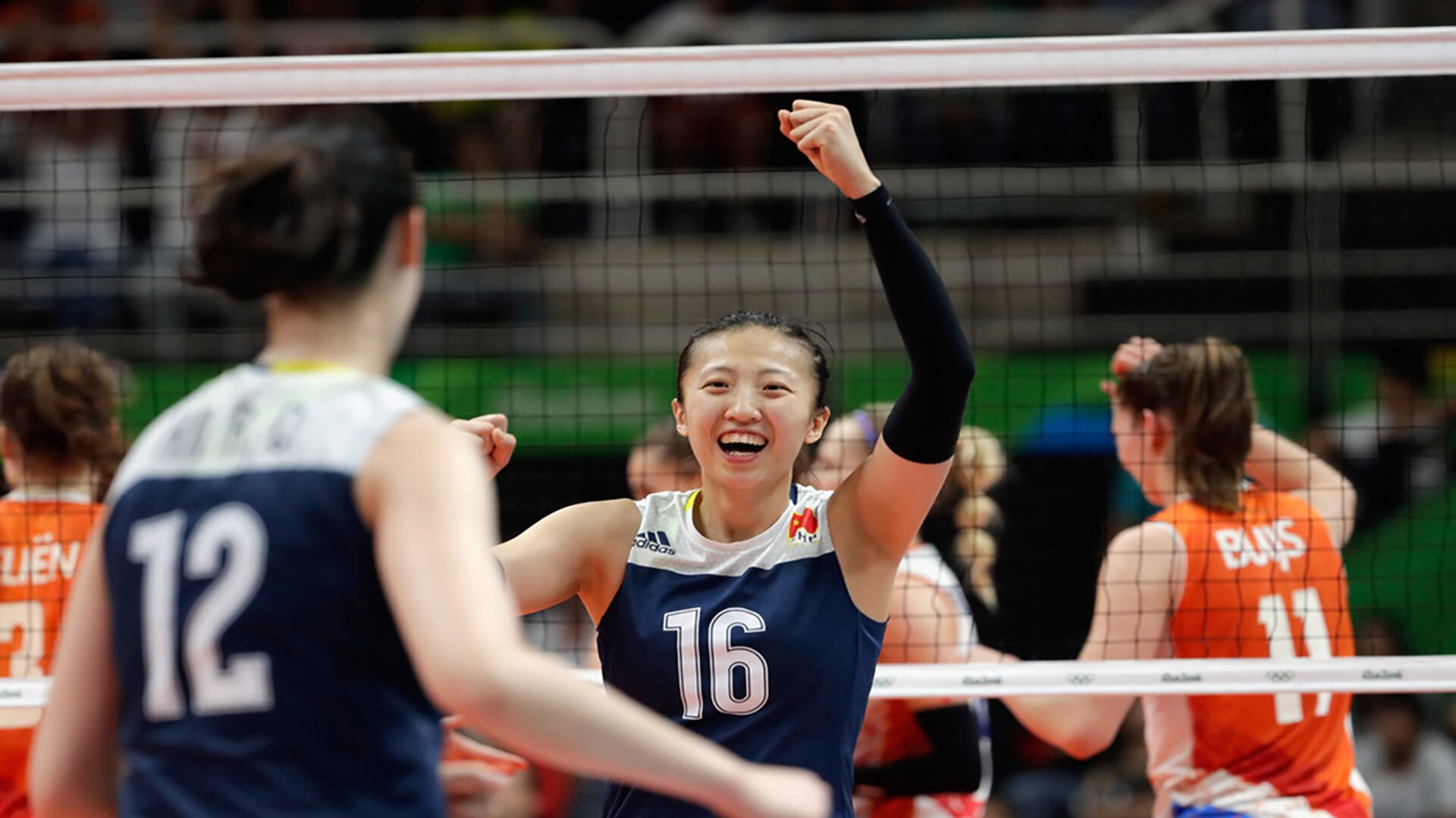 郑钦文登场!换人调整与点球判罚引爆赛场悬念