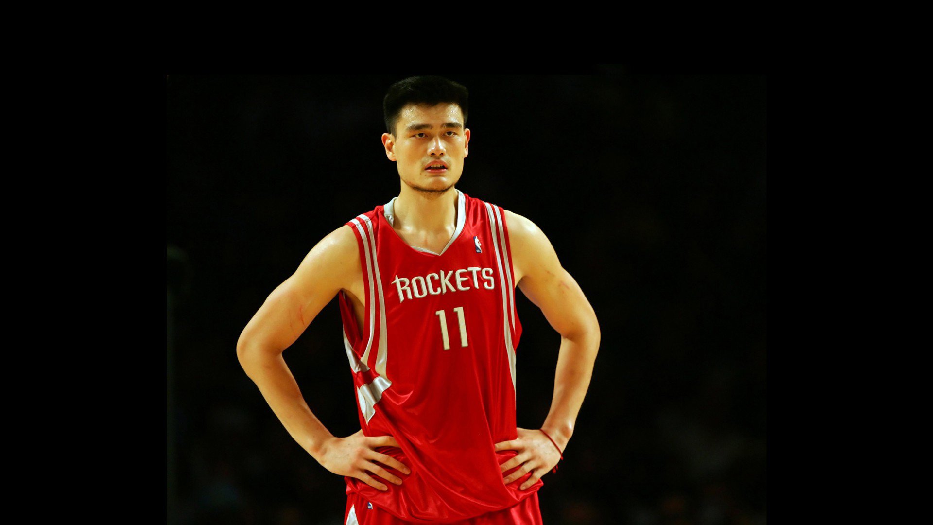 巴特勒硬汉本色登顶热搜！关键球引爆全网